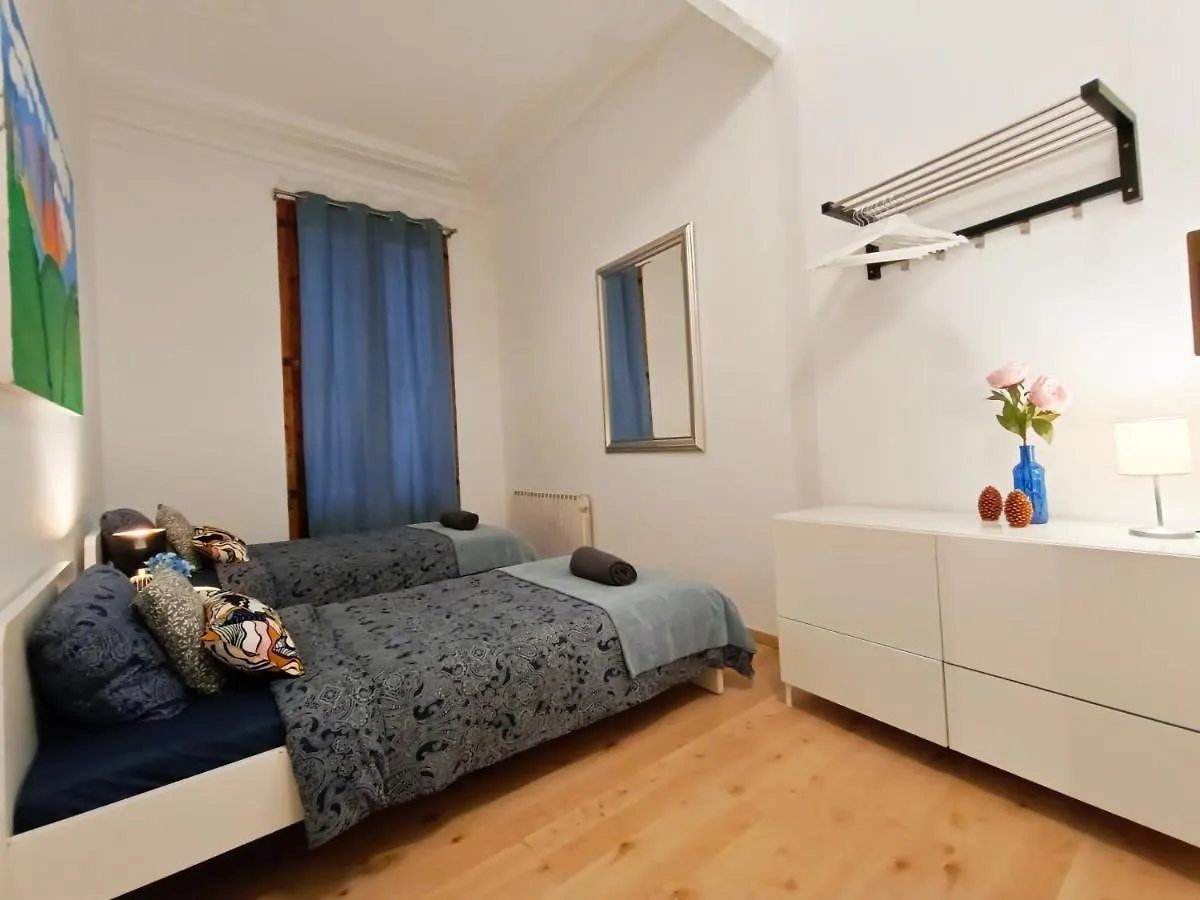 By Born Rooms Barcelona Hostel